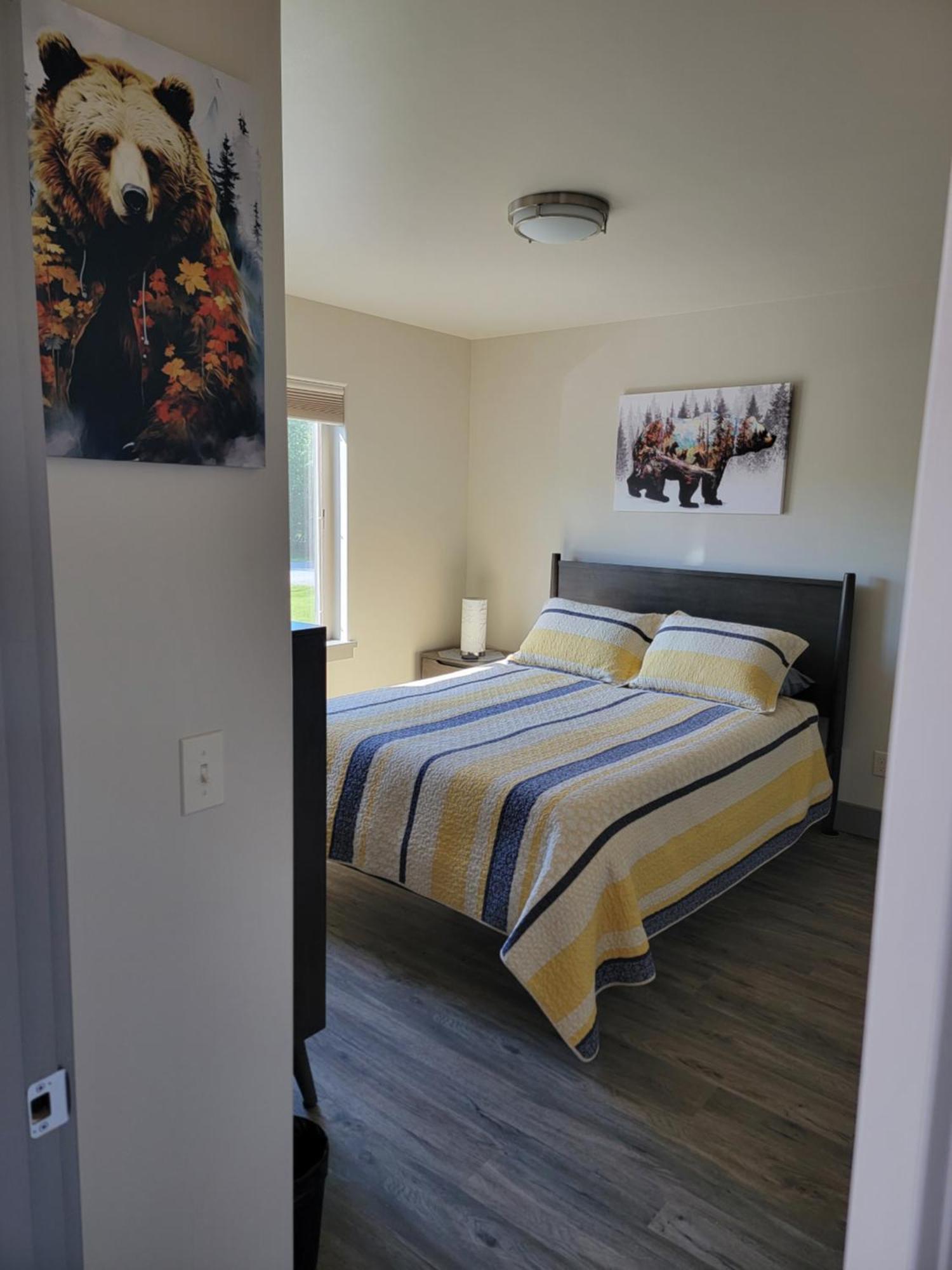 Lakeshore Lodging Suites Хоумър Екстериор снимка