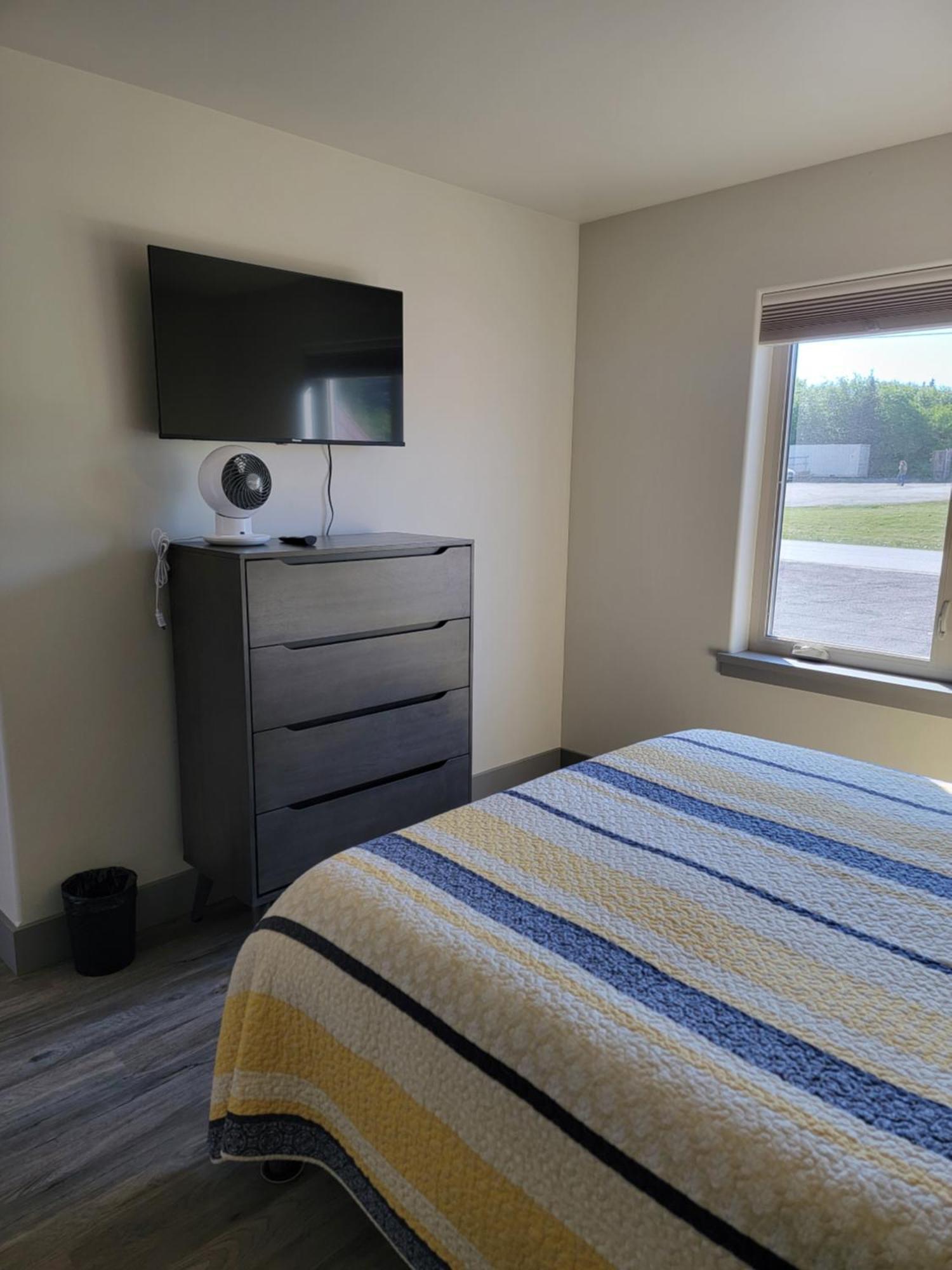 Lakeshore Lodging Suites Хоумър Екстериор снимка
