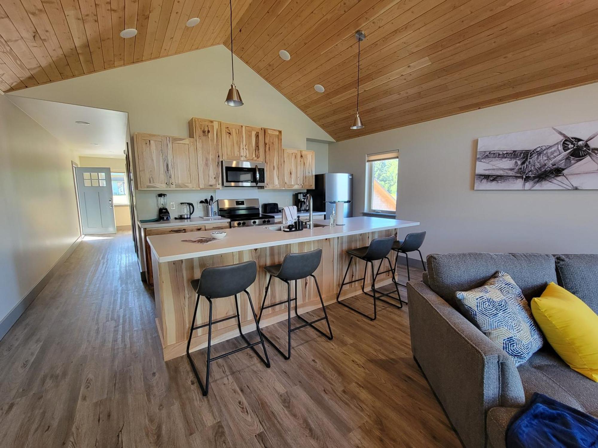Lakeshore Lodging Suites Хоумър Екстериор снимка