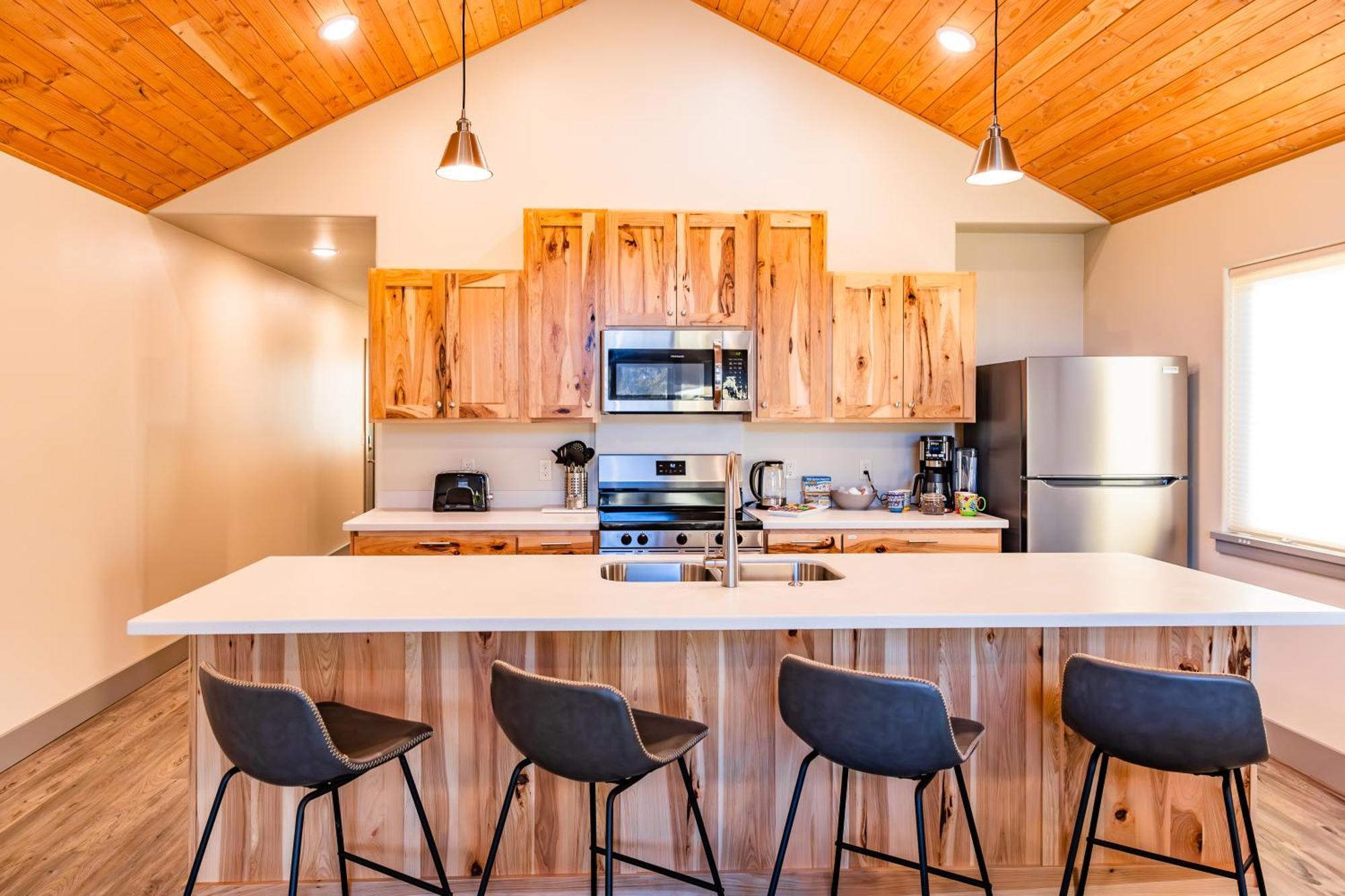 Lakeshore Lodging Suites Хоумър Екстериор снимка